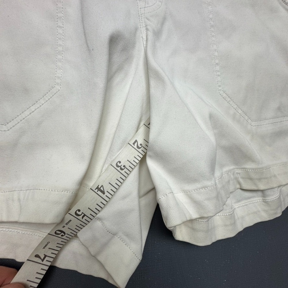 Spanx Shorts Women's XL White Chino Stretch Mid Rise Casual Streetwear 5" Inseam - Picture 6 of 7